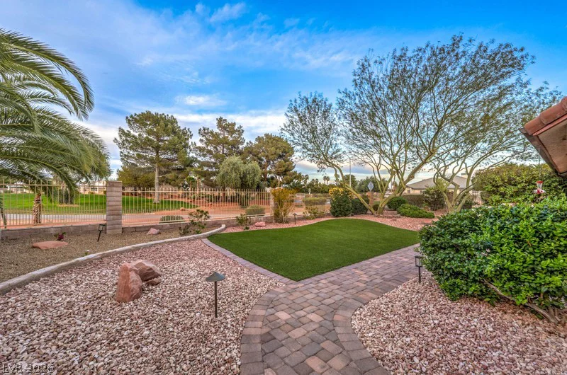 5300 Singing Hills, Las Vegas, NV 89130