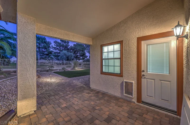 5300 Singing Hills, Las Vegas, NV 89130