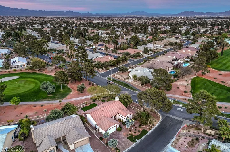 5300 Singing Hills, Las Vegas, NV 89130