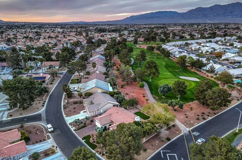 5300 Singing Hills, Las Vegas, NV 89130