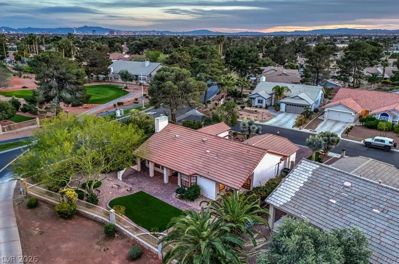 5300 Singing Hills, Las Vegas, NV 89130