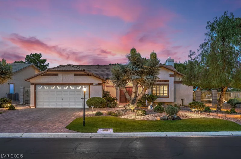 5300 Singing Hills, Las Vegas, NV 89130