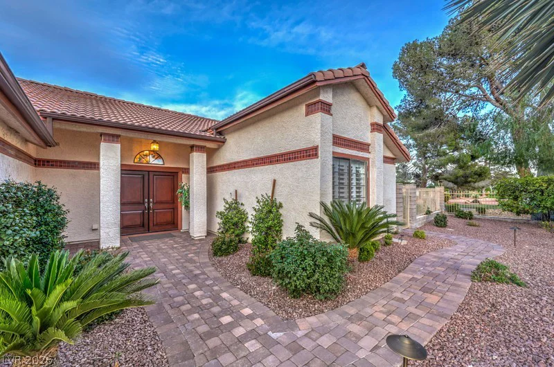 5300 Singing Hills, Las Vegas, NV 89130