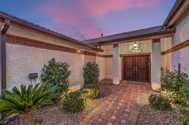 5300 Singing Hills, Las Vegas, NV 89130