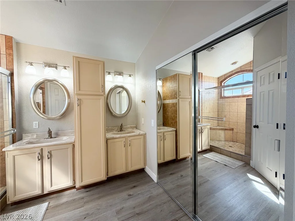 2305 Hedgewood, North Las Vegas, NV 89032