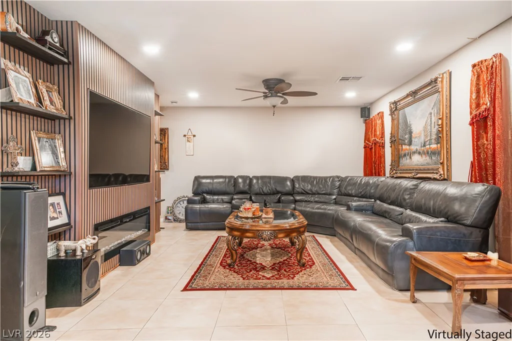 8867 Bonneville Peak, Las Vegas, NV 89148