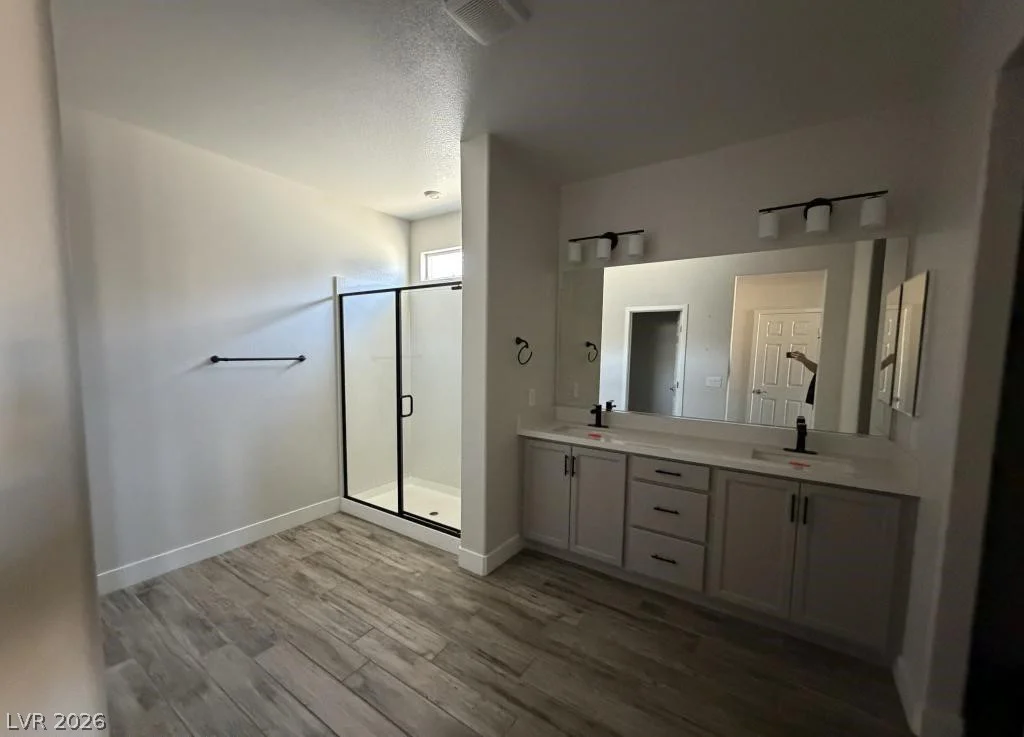 2922 Carothers, North Las Vegas, NV 89032