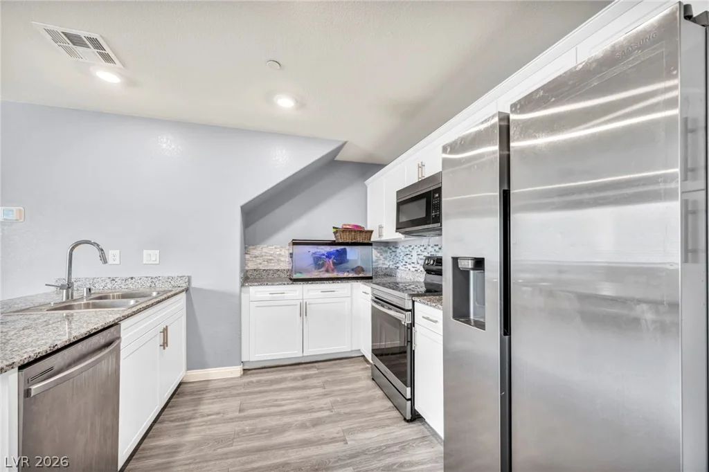 2645 Wimbledon White, North Las Vegas, NV 89086