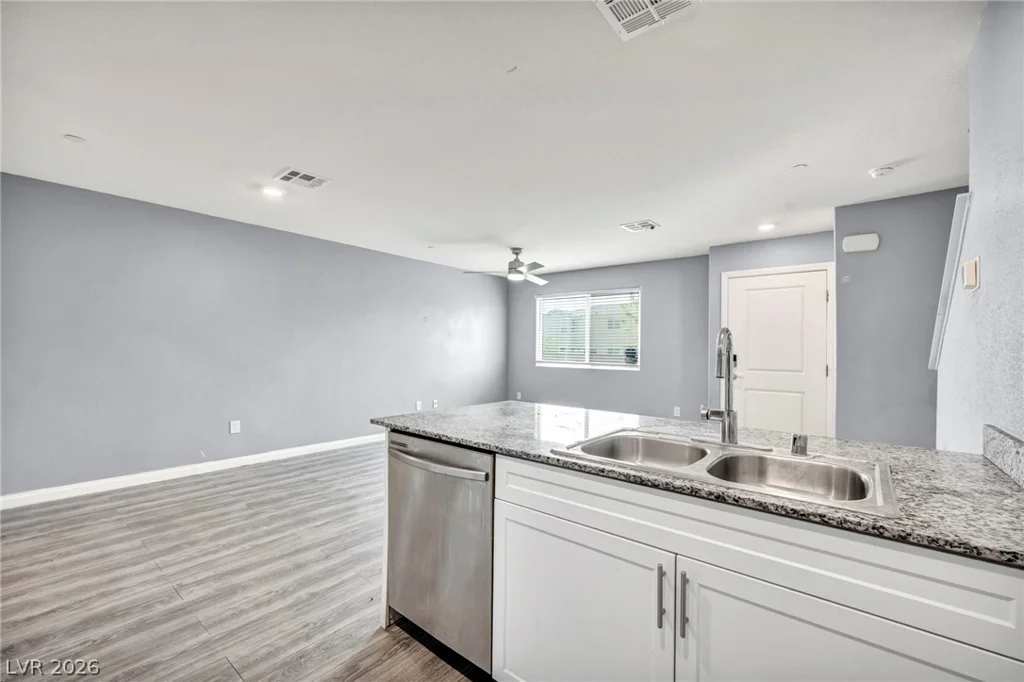 2645 Wimbledon White, North Las Vegas, NV 89086