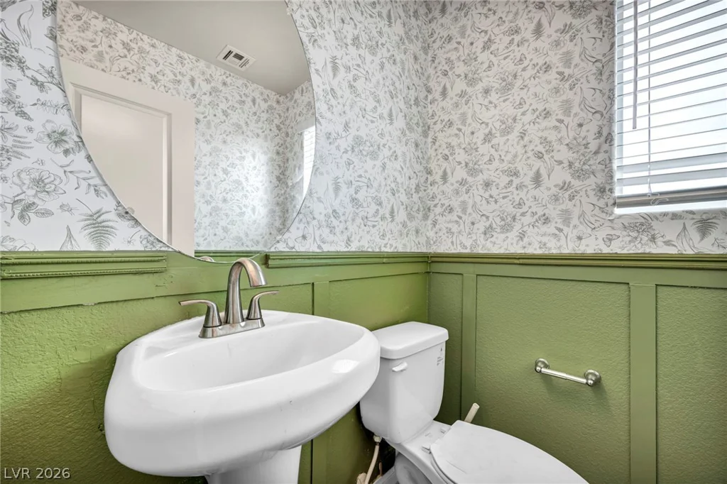 2645 Wimbledon White, North Las Vegas, NV 89086