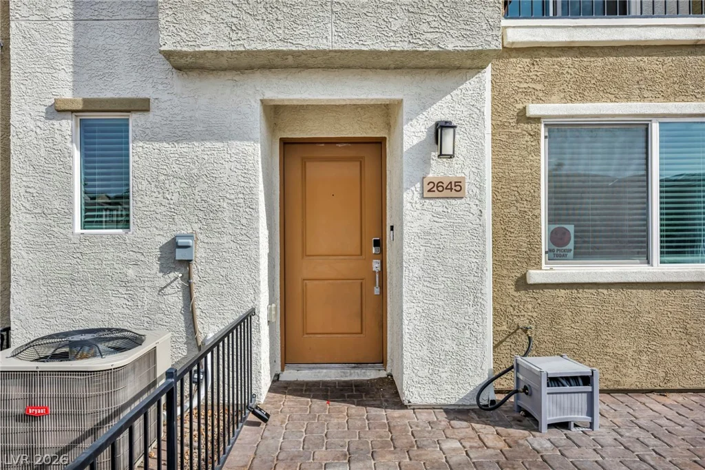 2645 Wimbledon White, North Las Vegas, NV 89086