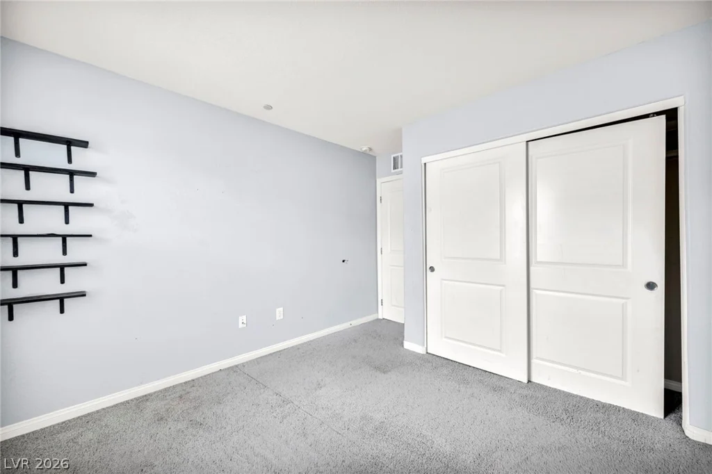 2645 Wimbledon White, North Las Vegas, NV 89086