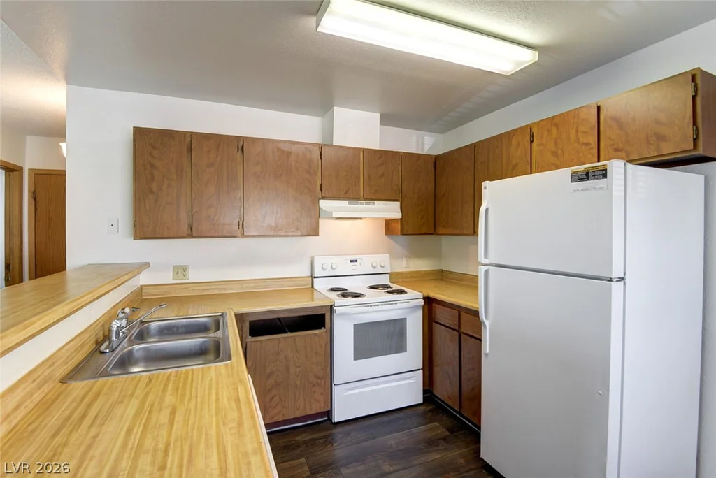 2777 Aarondavid, Las Vegas, NV 89121