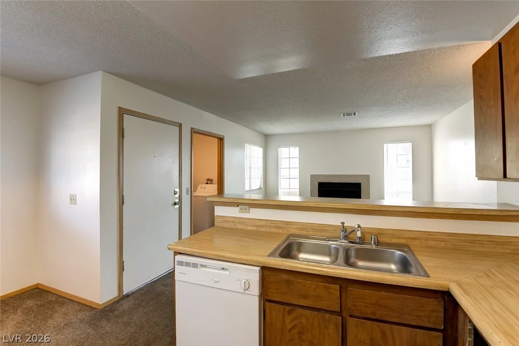 2777 Aarondavid, Las Vegas, NV 89121