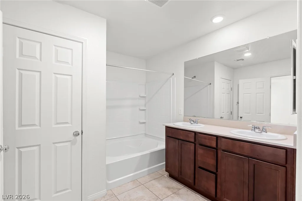 2951 Saltillo, Las Vegas, NV 89121