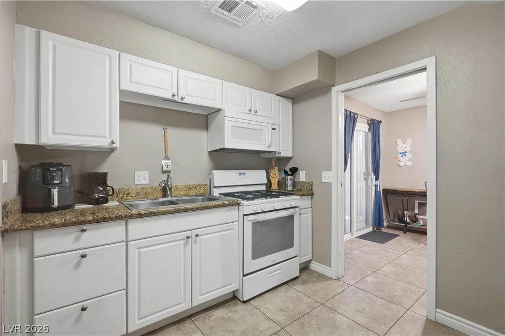 3936 Voxna, Las Vegas, NV 89119