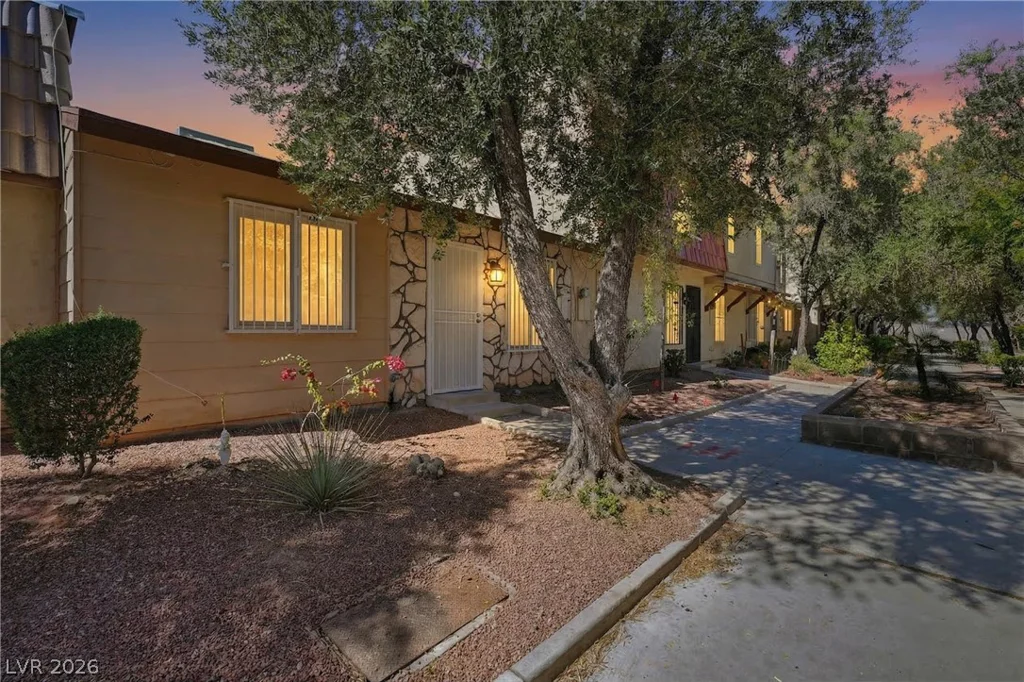 3936 Voxna, Las Vegas, NV 89119