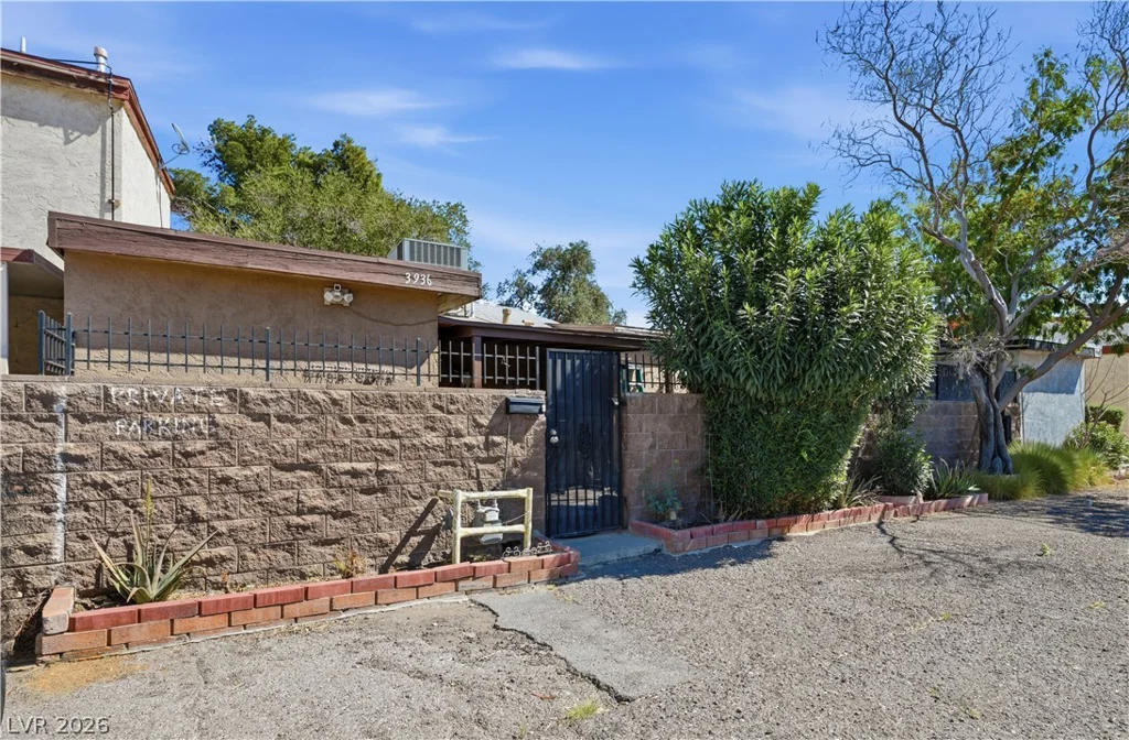 3936 Voxna, Las Vegas, NV 89119