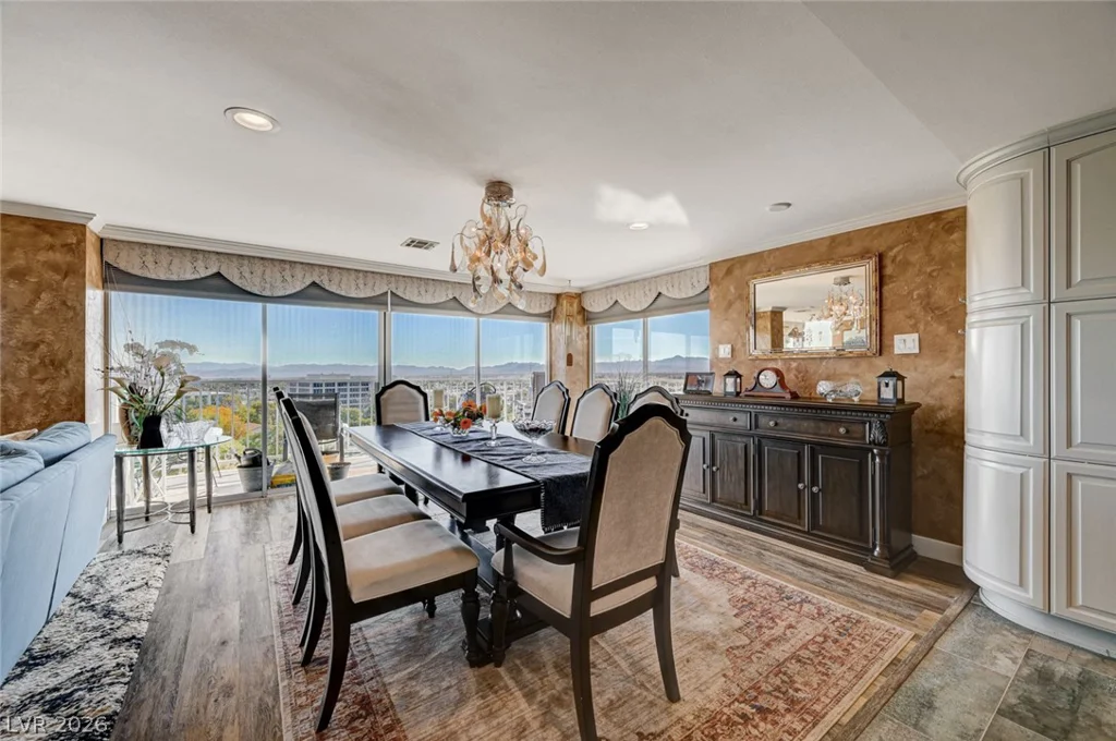 3111 Bel Air, Las Vegas, NV 89109
