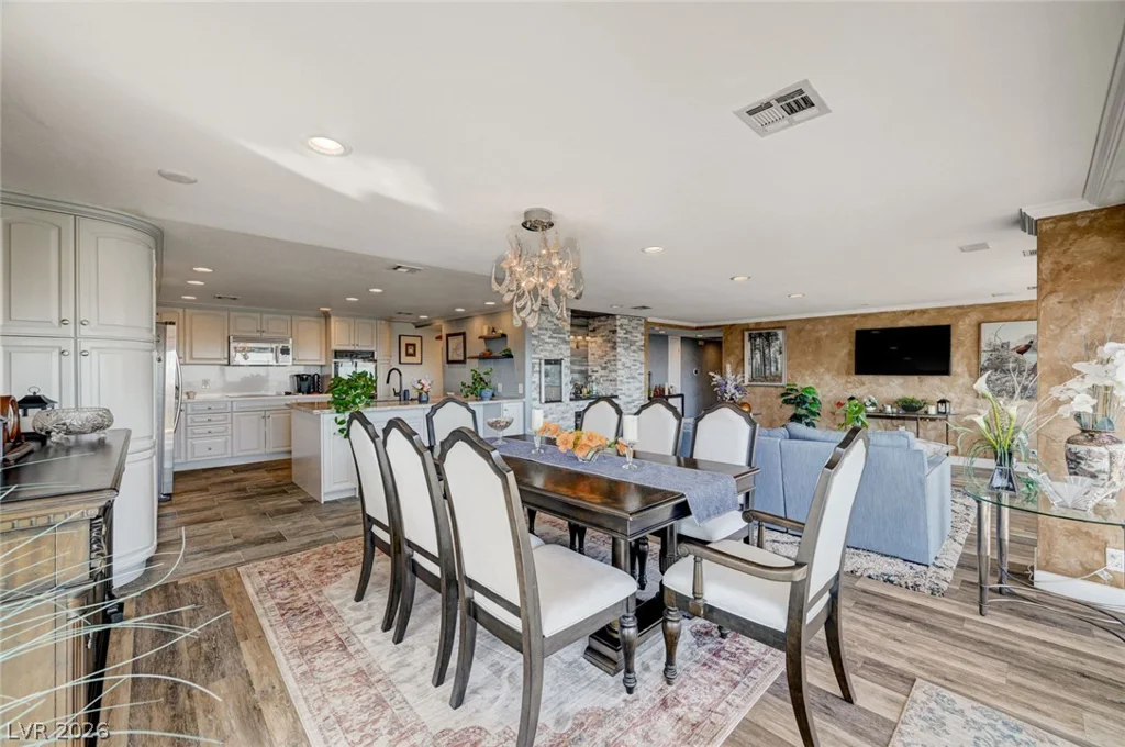 3111 Bel Air, Las Vegas, NV 89109