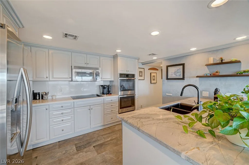 3111 Bel Air, Las Vegas, NV 89109