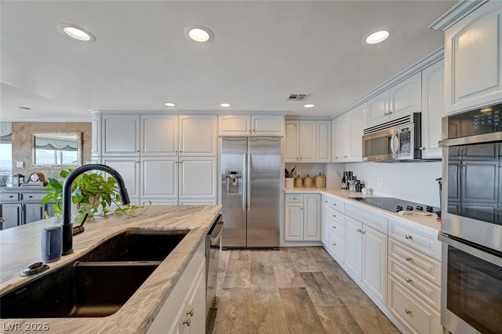 3111 Bel Air, Las Vegas, NV 89109