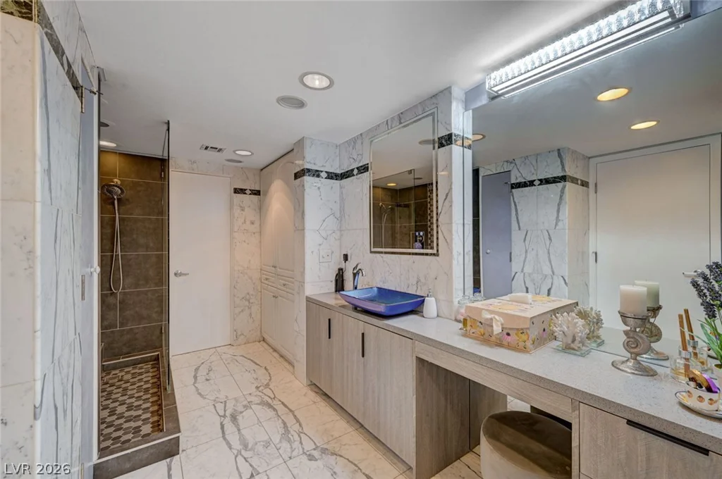 3111 Bel Air, Las Vegas, NV 89109