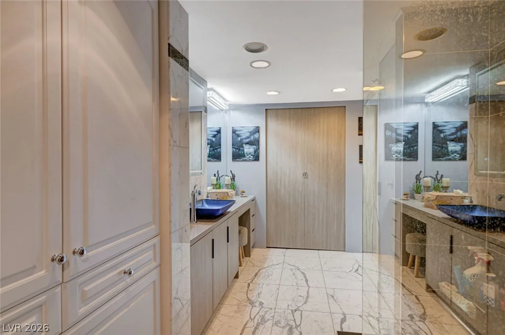 3111 Bel Air, Las Vegas, NV 89109