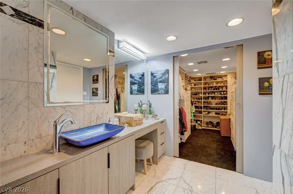 3111 Bel Air, Las Vegas, NV 89109