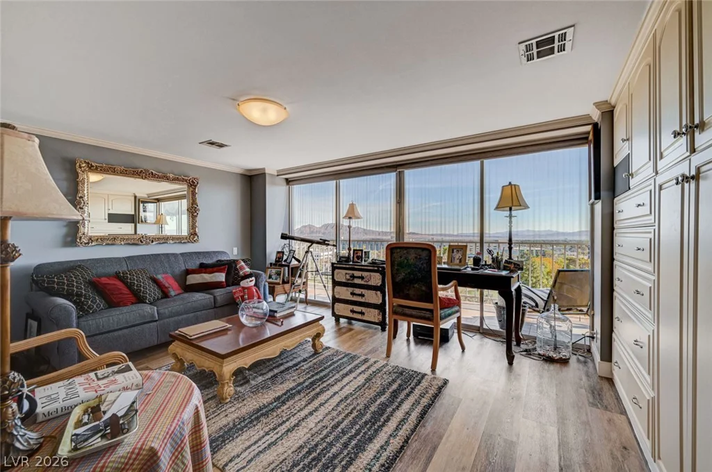 3111 Bel Air, Las Vegas, NV 89109