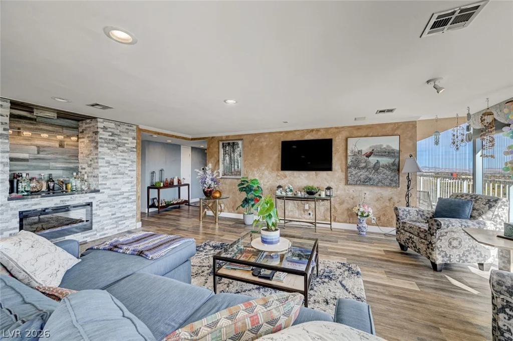 3111 Bel Air, Las Vegas, NV 89109