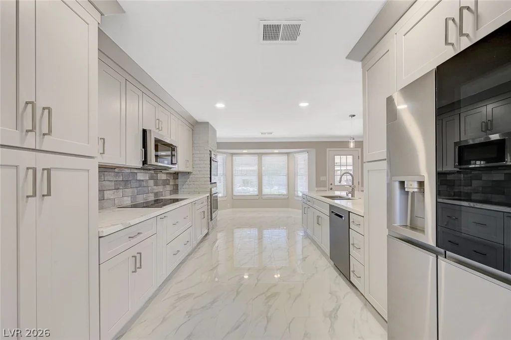 7145 Rogers, Las Vegas, NV 89118