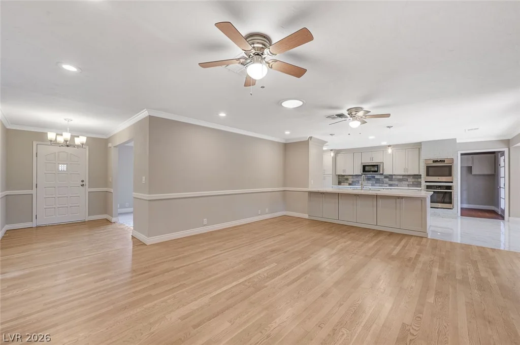 7145 Rogers, Las Vegas, NV 89118