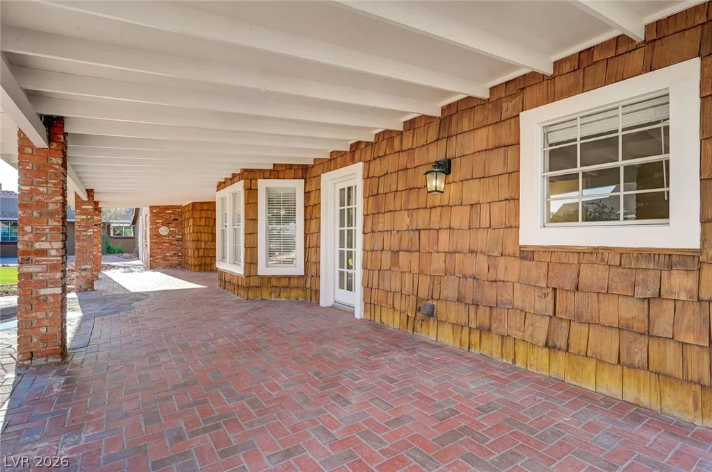 7145 Rogers, Las Vegas, NV 89118