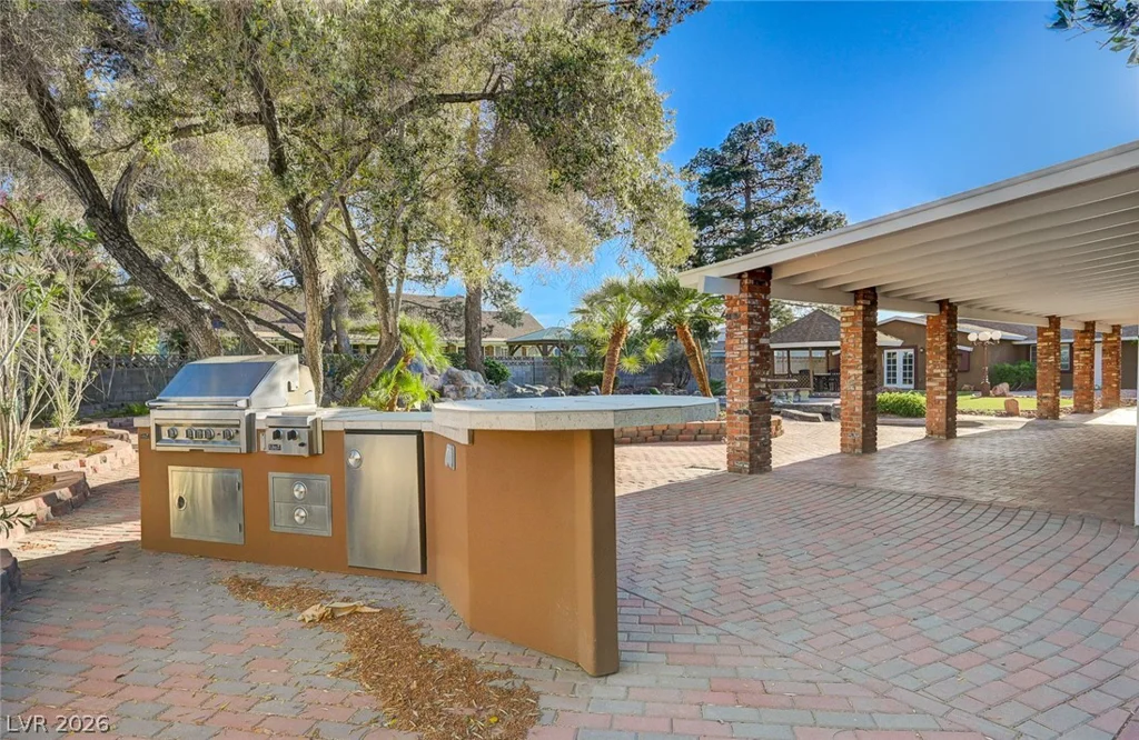 7145 Rogers, Las Vegas, NV 89118