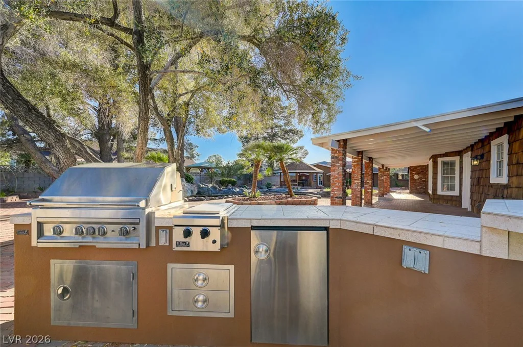 7145 Rogers, Las Vegas, NV 89118