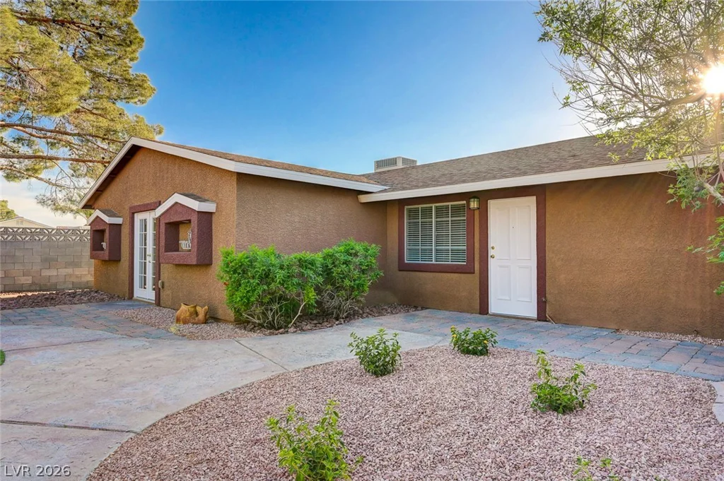 7145 Rogers, Las Vegas, NV 89118