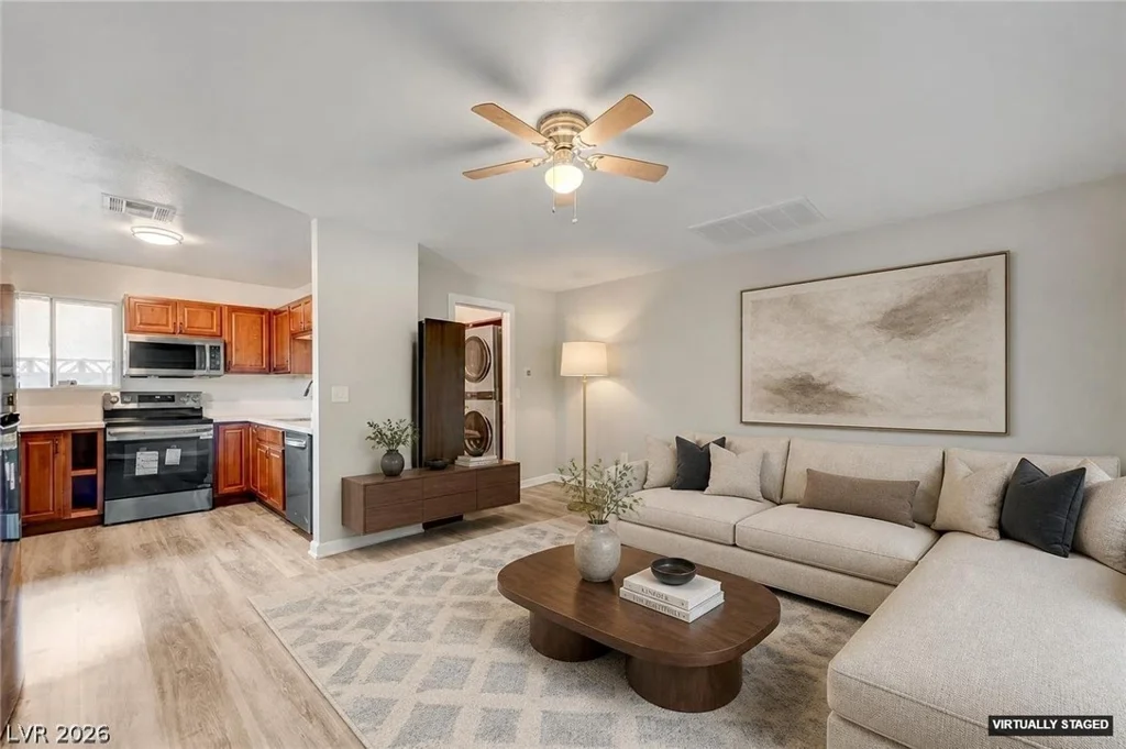 7145 Rogers, Las Vegas, NV 89118