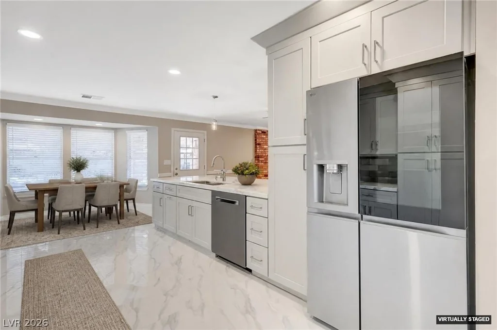 7145 Rogers, Las Vegas, NV 89118
