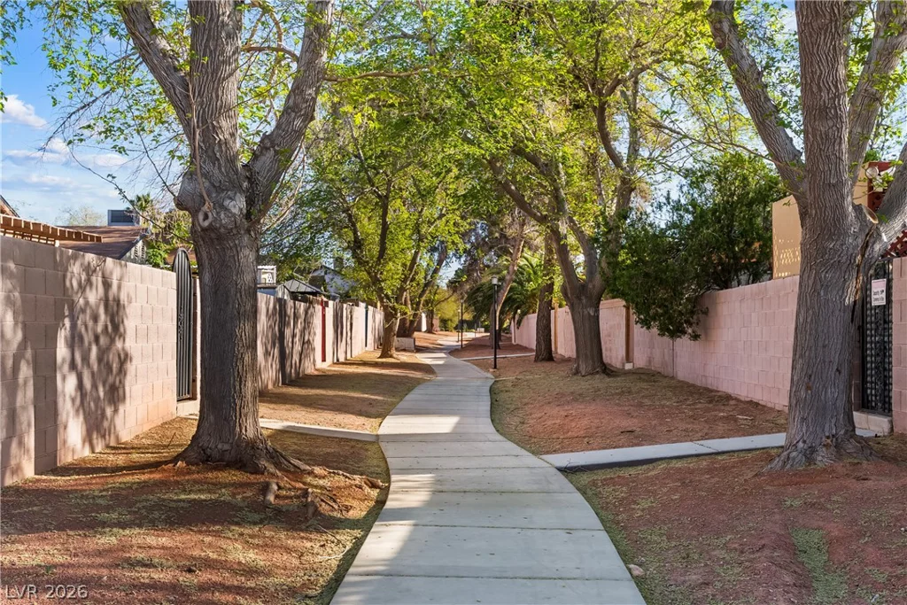 4870 Montara, Las Vegas, NV 89121