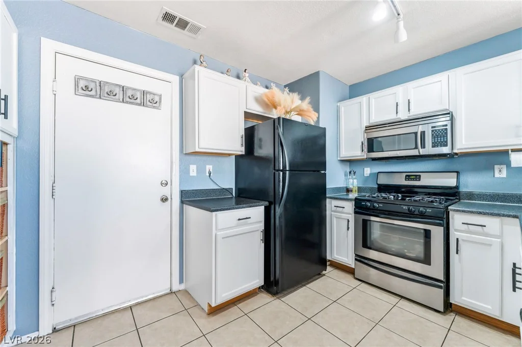 4803 Leadership, North Las Vegas, NV 89031