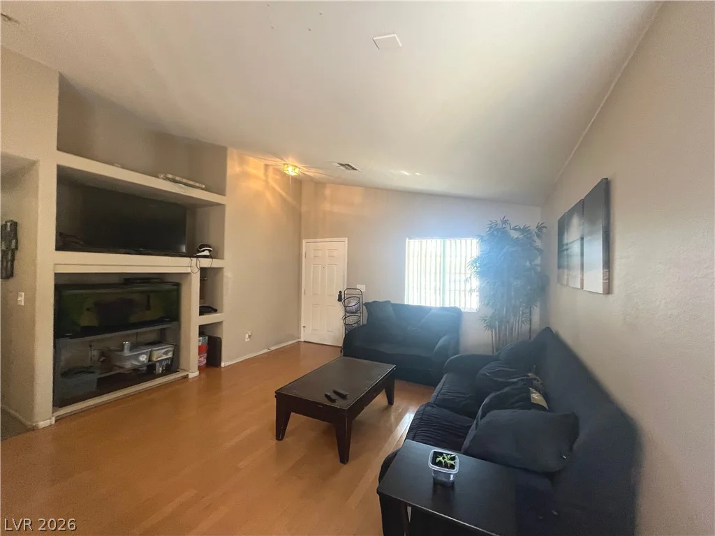 2828 Woodland Park, North Las Vegas, NV 89086