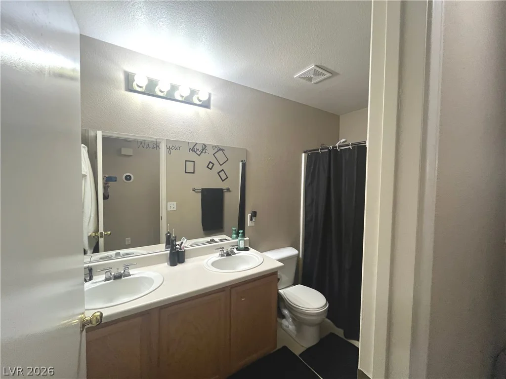 2828 Woodland Park, North Las Vegas, NV 89086