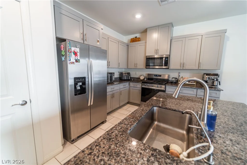 7711 Duran Harbor, North Las Vegas, NV 89084