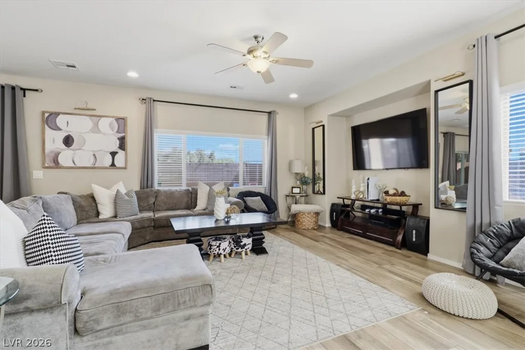 7656 Albright Peak, Las Vegas, NV 89166