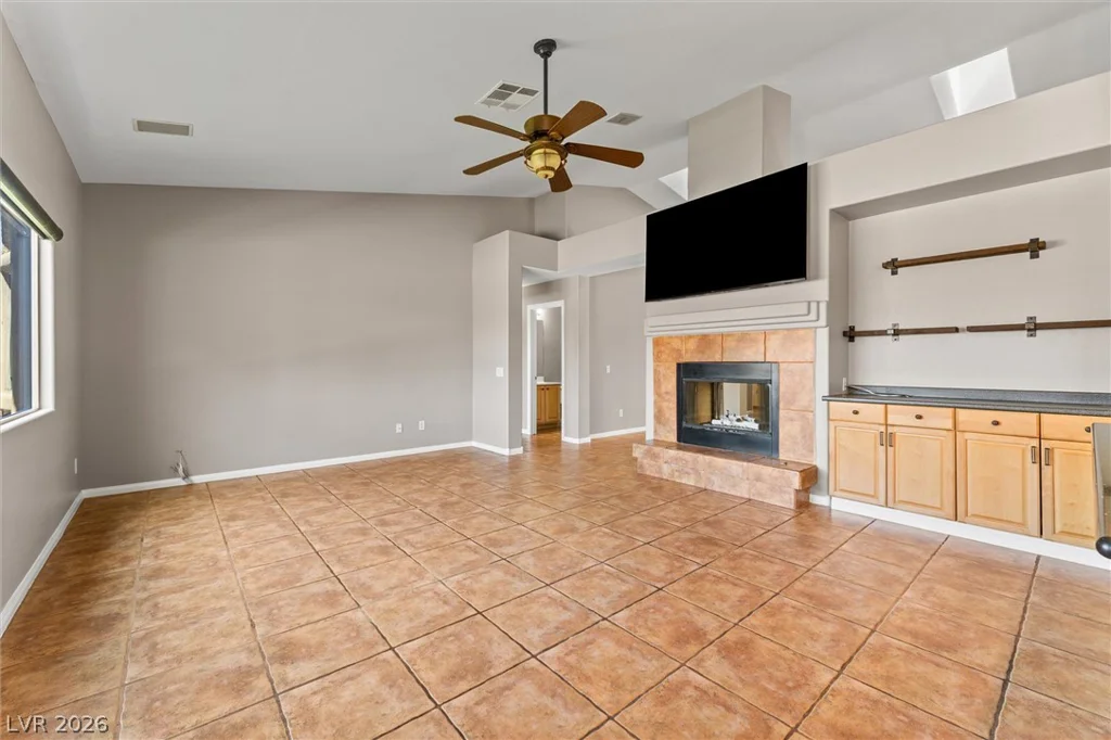 5657 New Seabury, Las Vegas, NV 89122