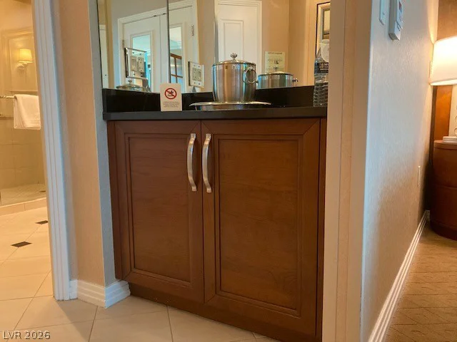 125 Harmon, Las Vegas, NV 89109