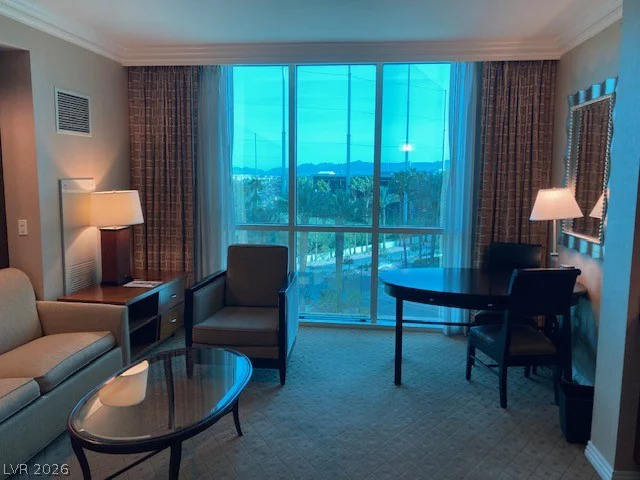 125 Harmon, Las Vegas, NV 89109