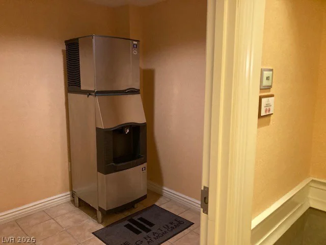 125 Harmon, Las Vegas, NV 89109