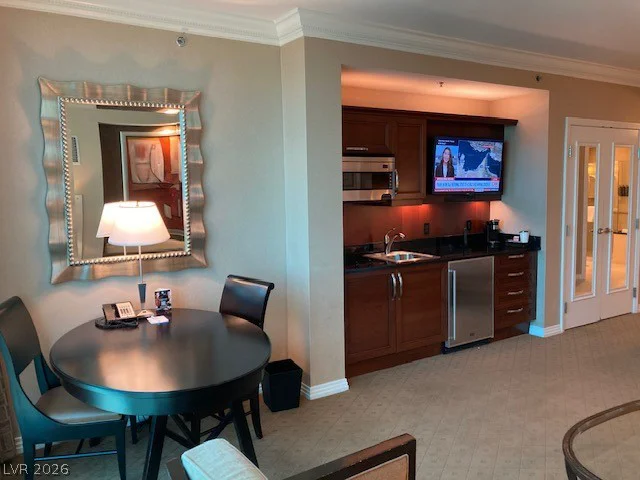 125 Harmon, Las Vegas, NV 89109